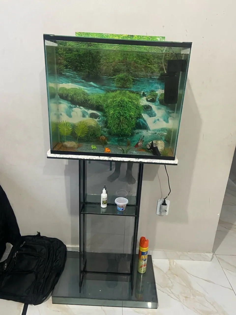 Aquário com mesinha 