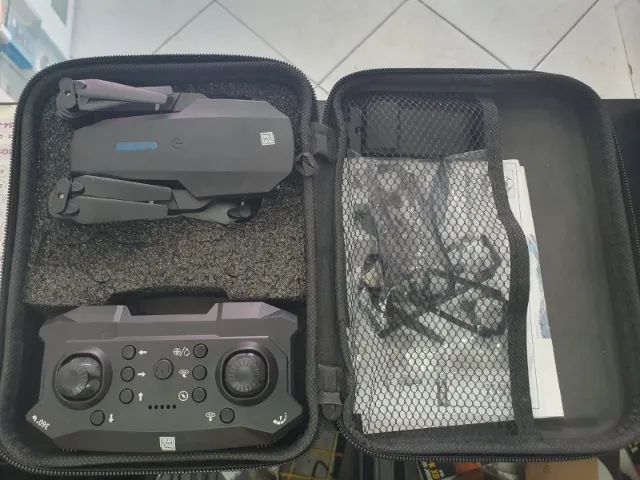 Drone Zangão - E88 Pro Dobrável Camera Quadcopter Controle Remoto + Bolsa de Armazenamento