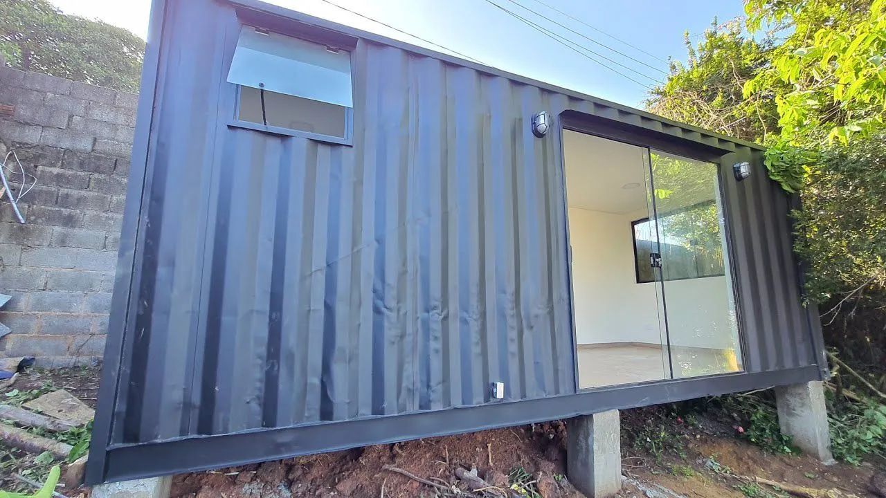 Casa Container Moderna e Aconchegante