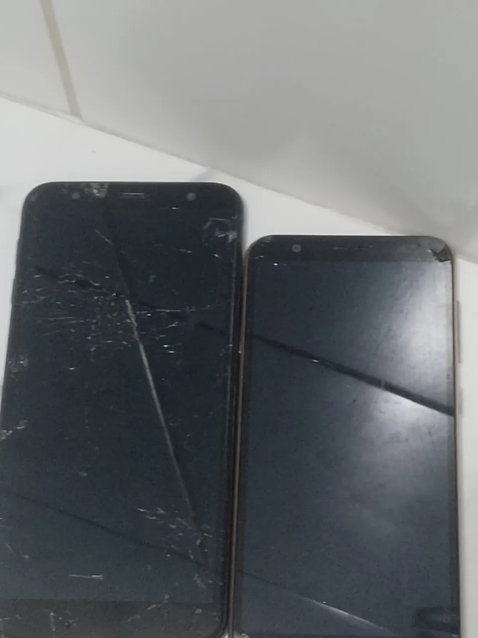 Vendo dois celulares Samsung j4 e Asus para retirada de peças