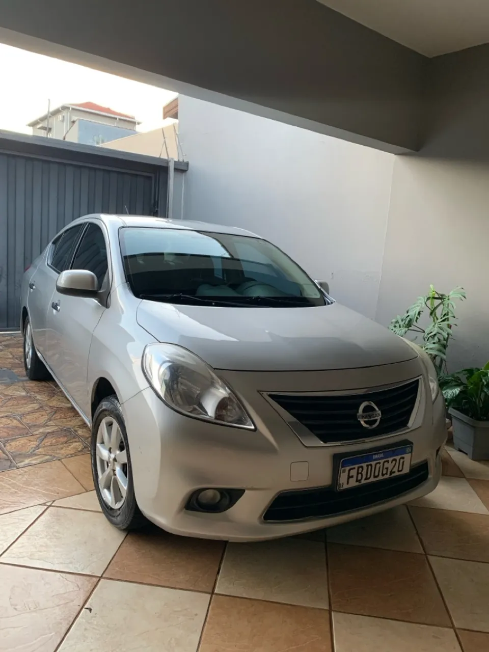Nissan Versa SL 1.6 Flex