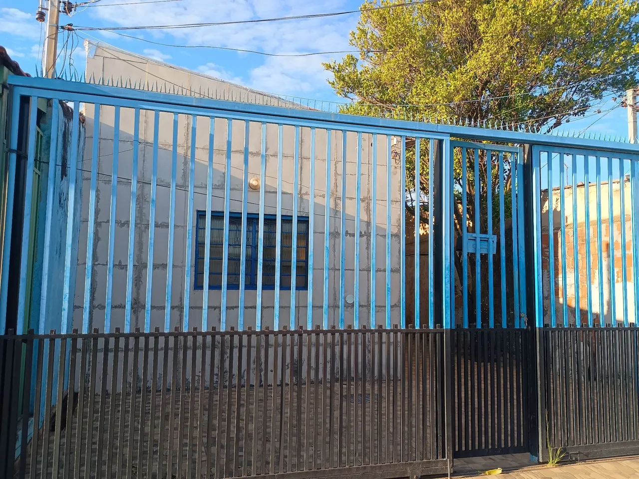 Aluga-se casa na QR 317