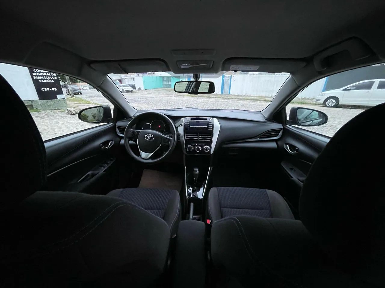 Vendo carro semi novo 