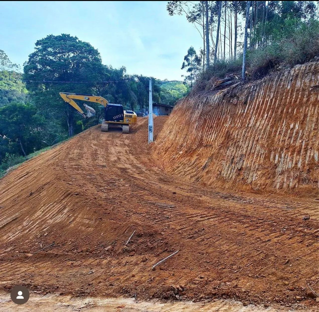Executamos serviços  terraplanagem em geral  - Foto 3