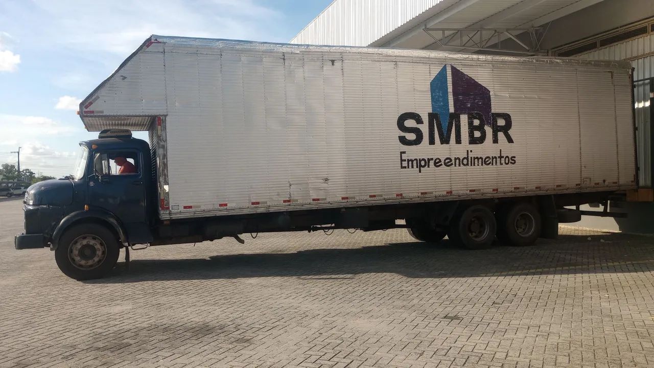 vendo caminhao 93 cubicos 98788.8654