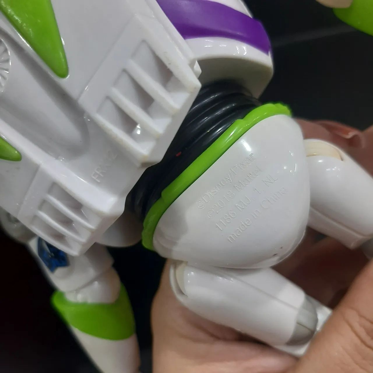 Buzz Lightyear (está com alguns amarelados) - Foto 6