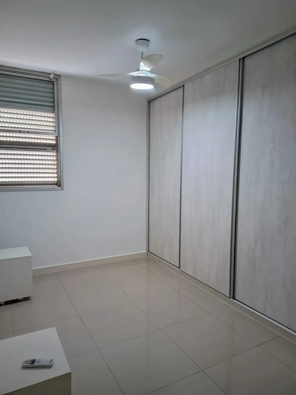 Apartamento 3 dormitórios com Suíte, vaga coberta, reformado