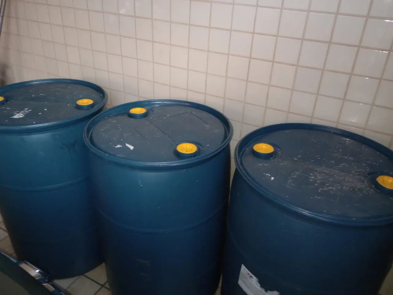 Bombonas 200 litros 2 tampinhas... - Foto 4
