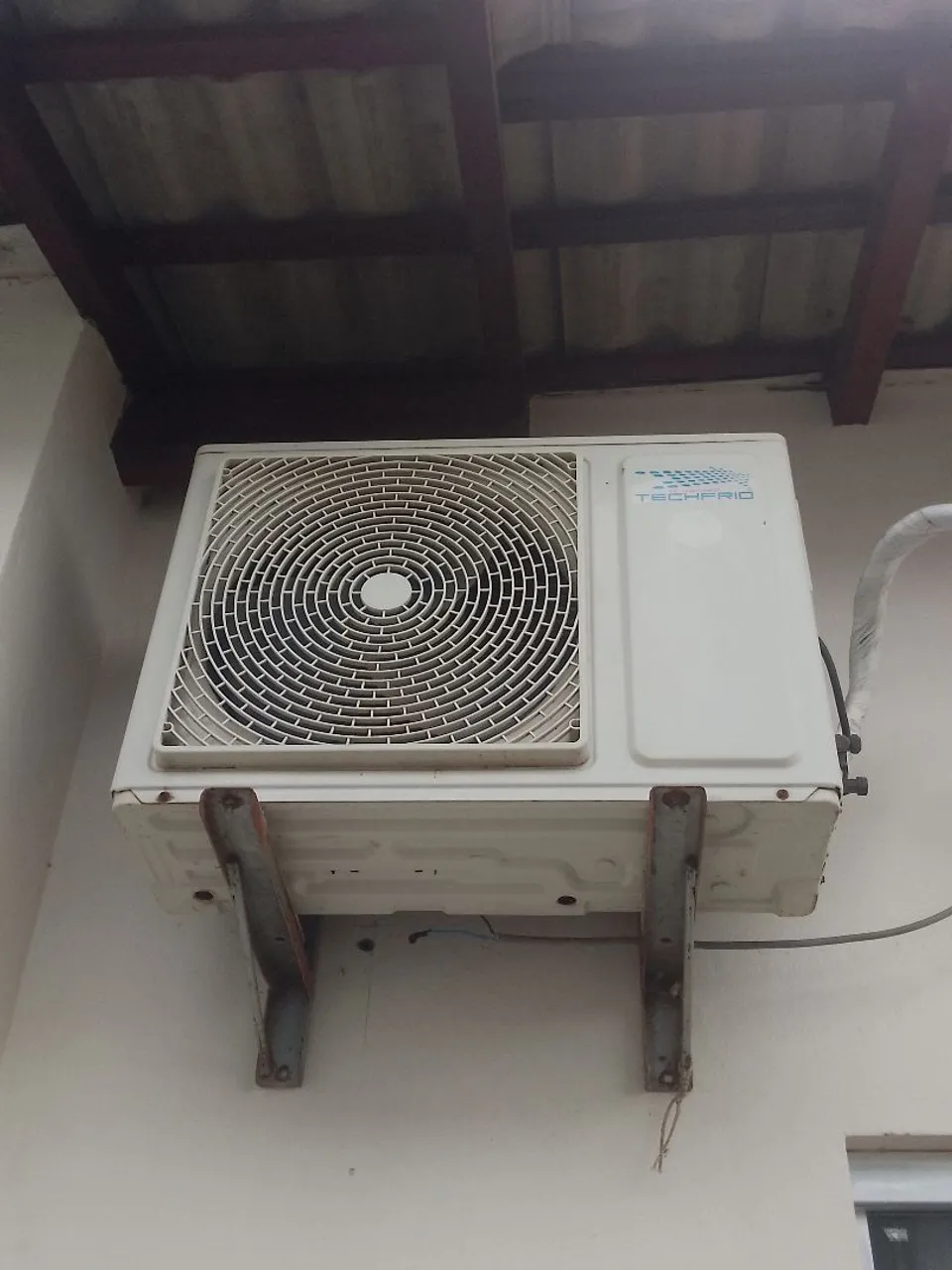 Vendo se uma central de ar 12.000 BTUs o perfil está de funcionamento