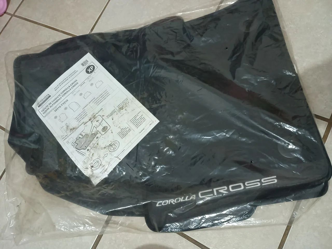 Jogo de Tapete de Carpete Corolla Cross. ORIGINAL 