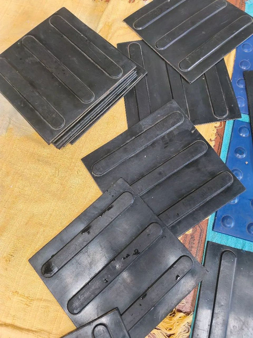 VENDO PISO TÁTIL EMBORRACHADO  - Foto 2