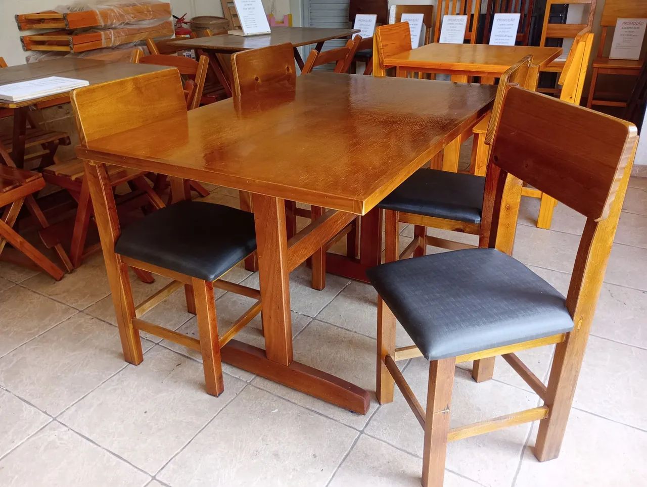 Conjunto Mesa de Jantar 4 Cadeiras Madeira Maciça