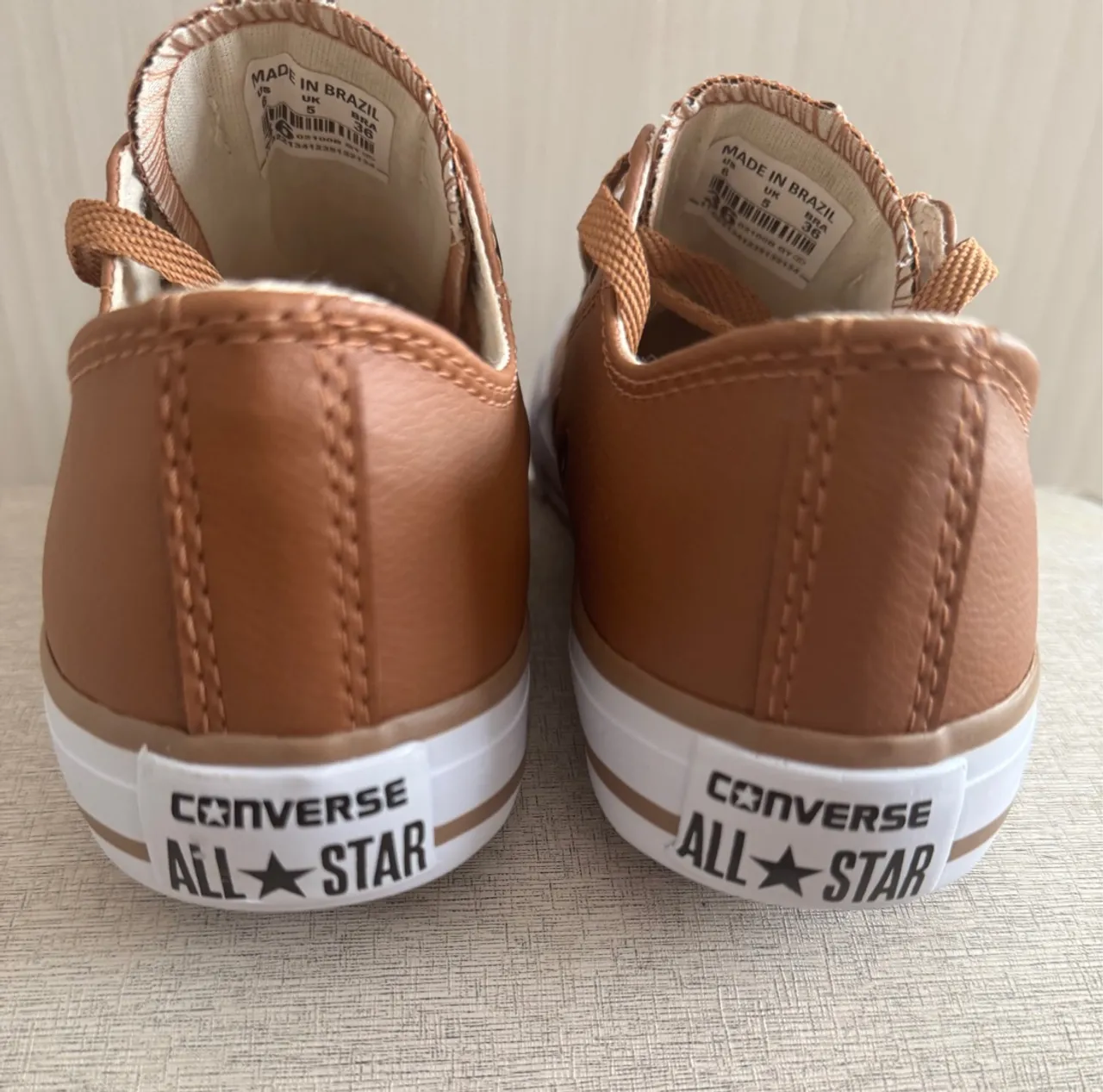 Tênis Converse All Star de Couro - Marrom
