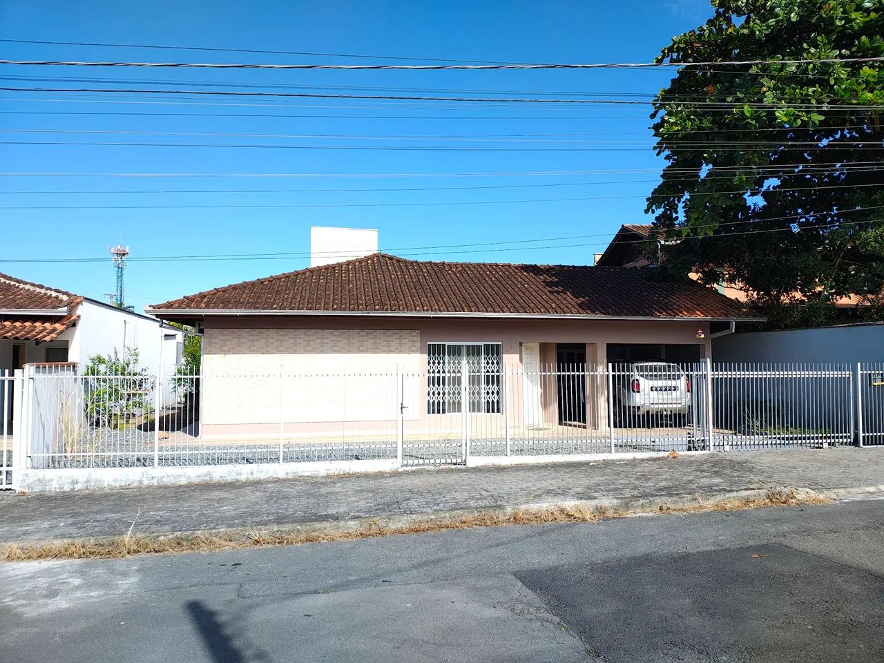 Otima Casa Térrea a 100m da Albano Schmidt  - Foto 3