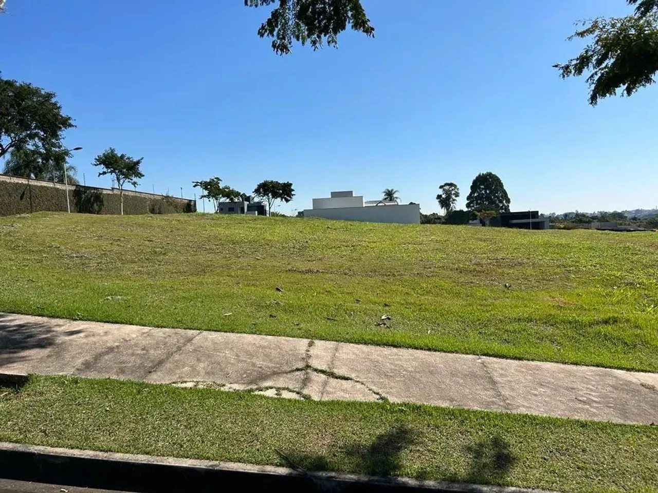 Terreno à venda em Sorocaba, Jd Escócia, com 1079.26 m², Condomínio Saint Patrick