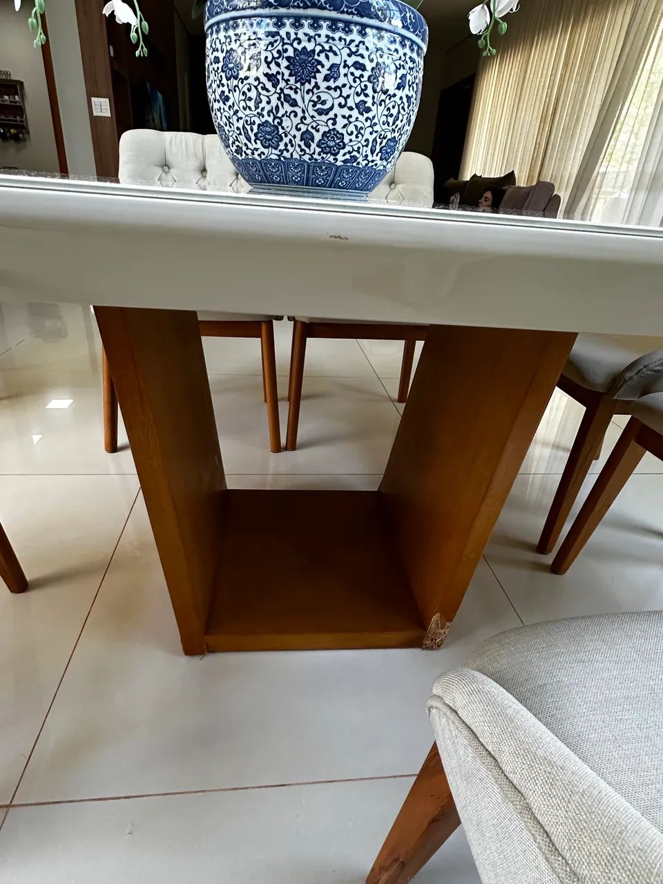 Vendo mesa de vidro (SOMENTE VENDAS, TEM QUE BUSCAR) - Foto 2