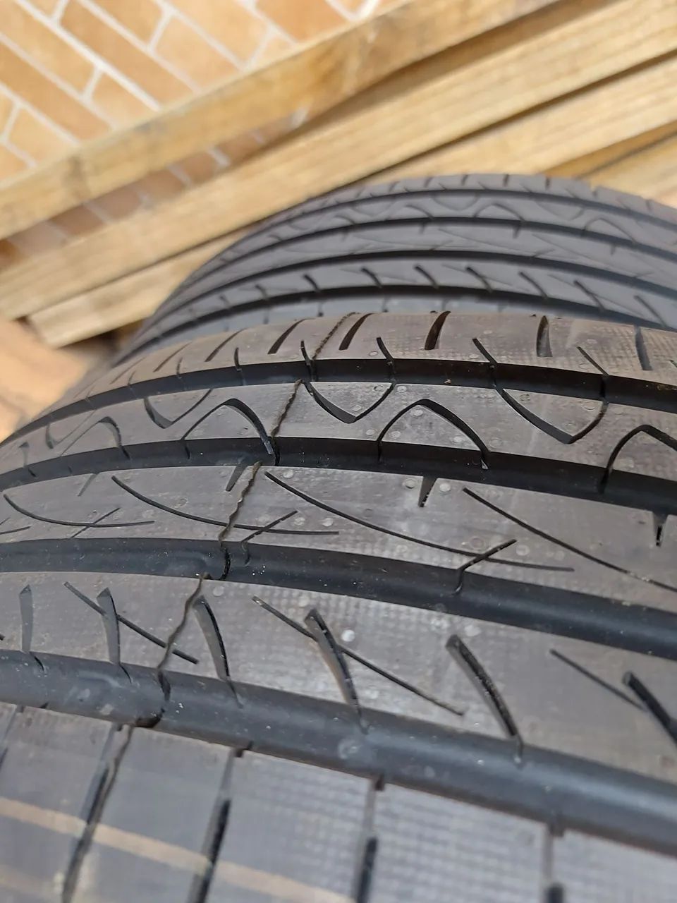 Pneu 215 60 16,continental,civic,Corolla,air Cross,t cross,spin,vectra,215/60/16 - Foto 4