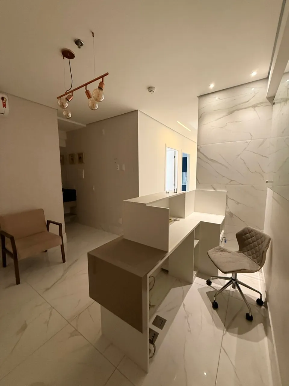 Lindo balcão para clínicas e escritórios