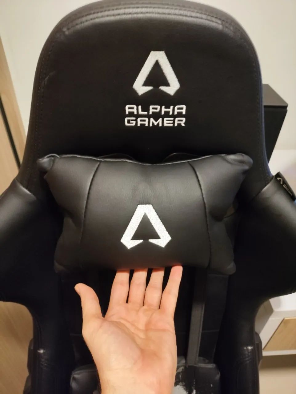 Vendo cadeira alpha gamer vega - Foto 3