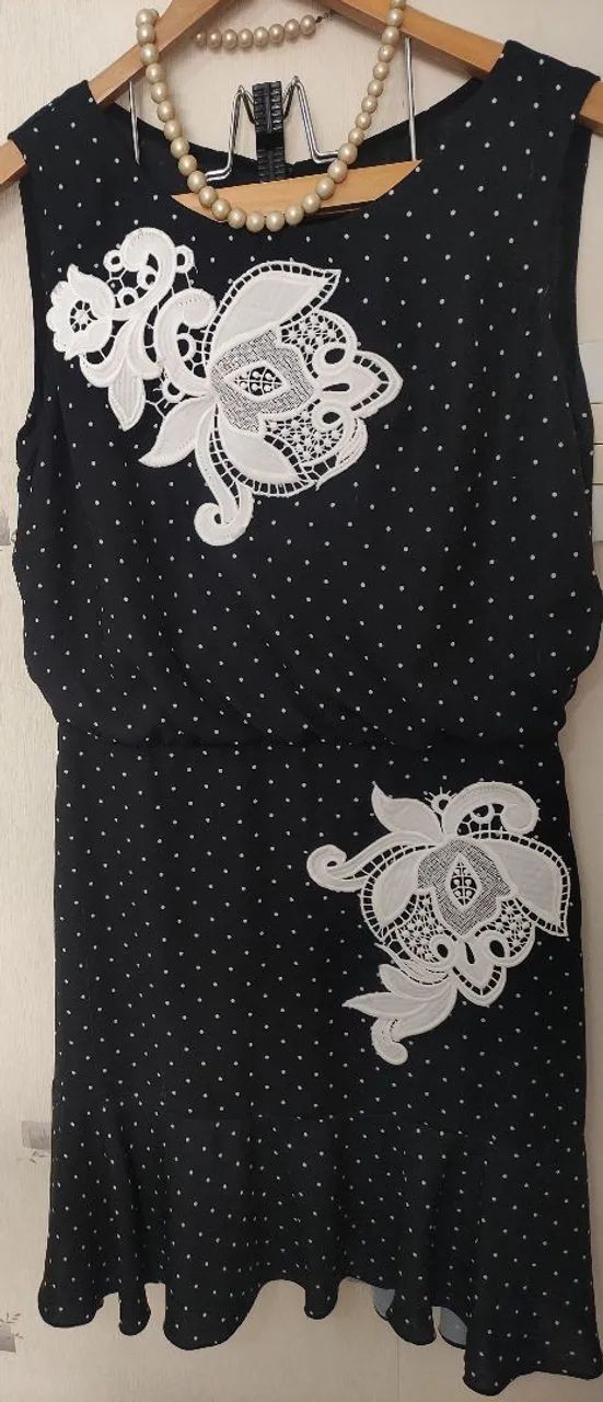 Amissima vestido poa com renda