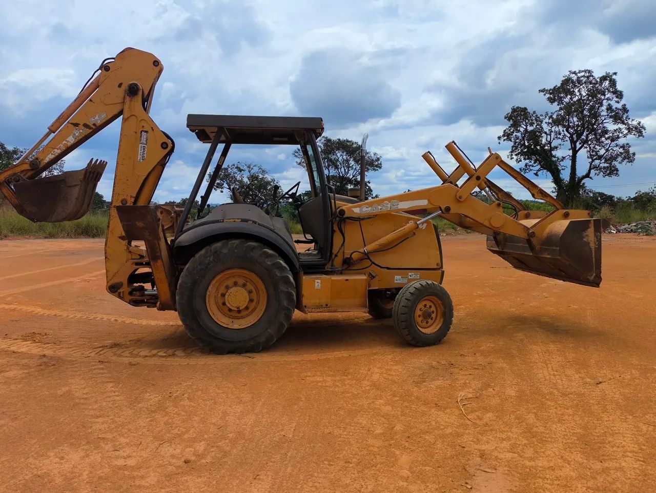 Retroescavadeira Case - Foto 3