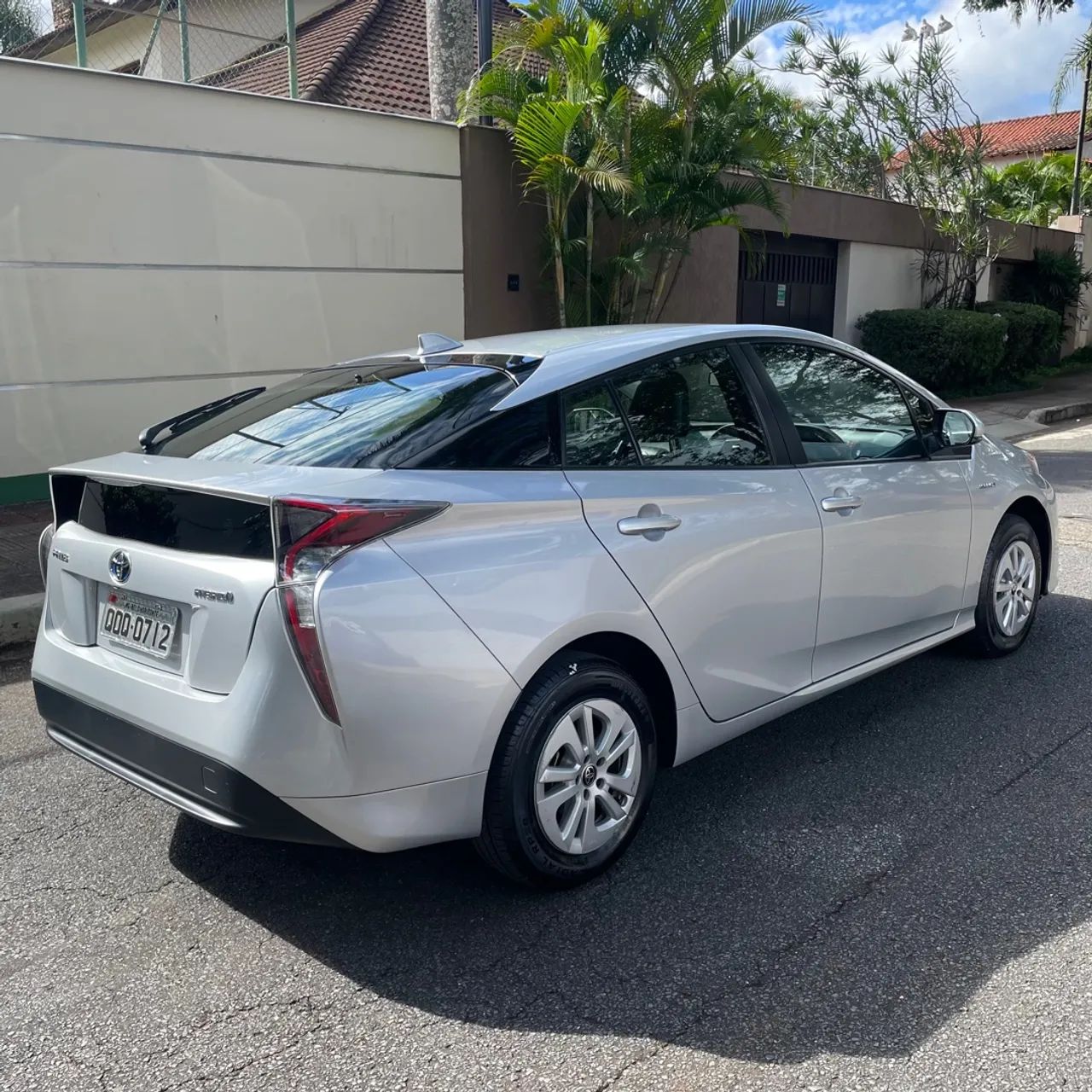 Prius 1.8 Híbrido - Apenas 32.000km!!
