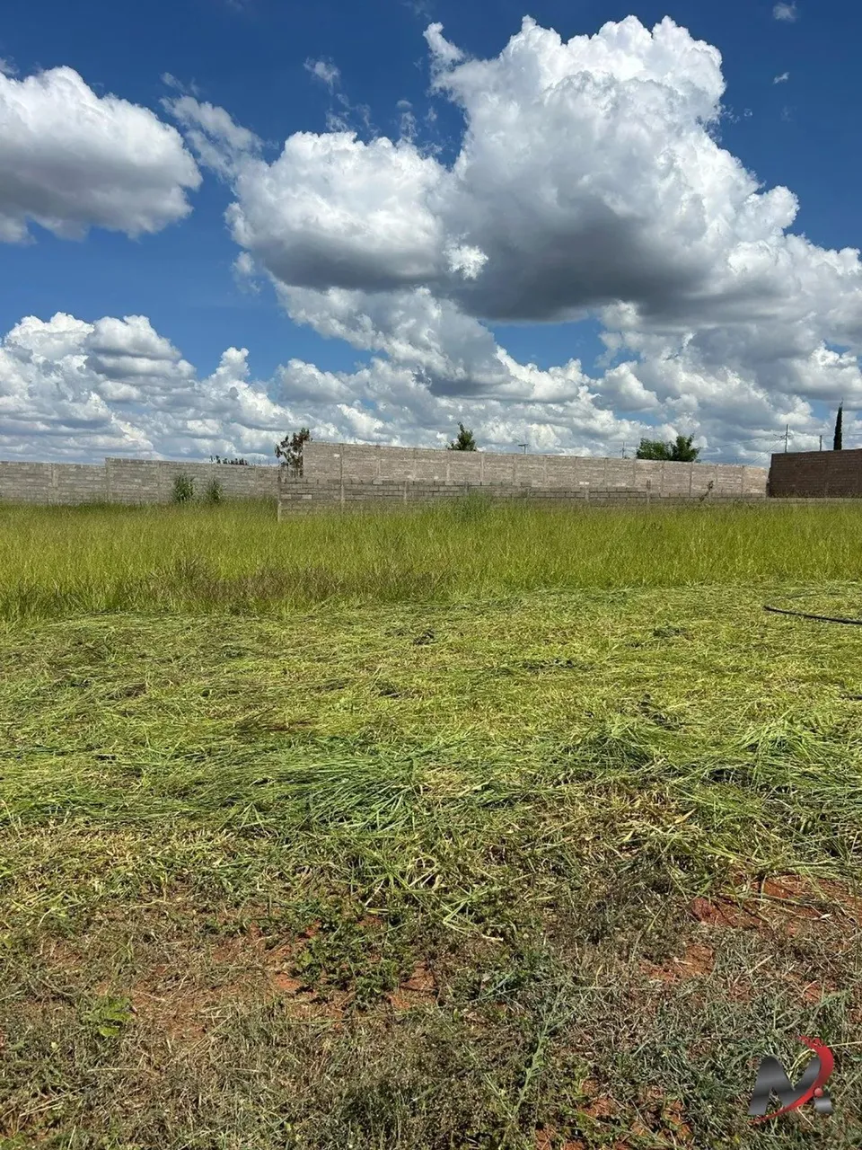 Lote à Venda no Golden Place Residencial