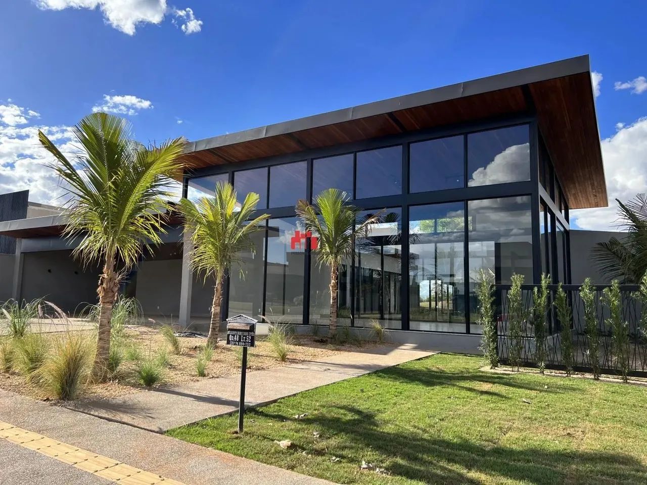 Casa de alto padrão no Portal do Sol Green com 4 suítes, piscina, ofurô e varanda gourmet - Foto 2