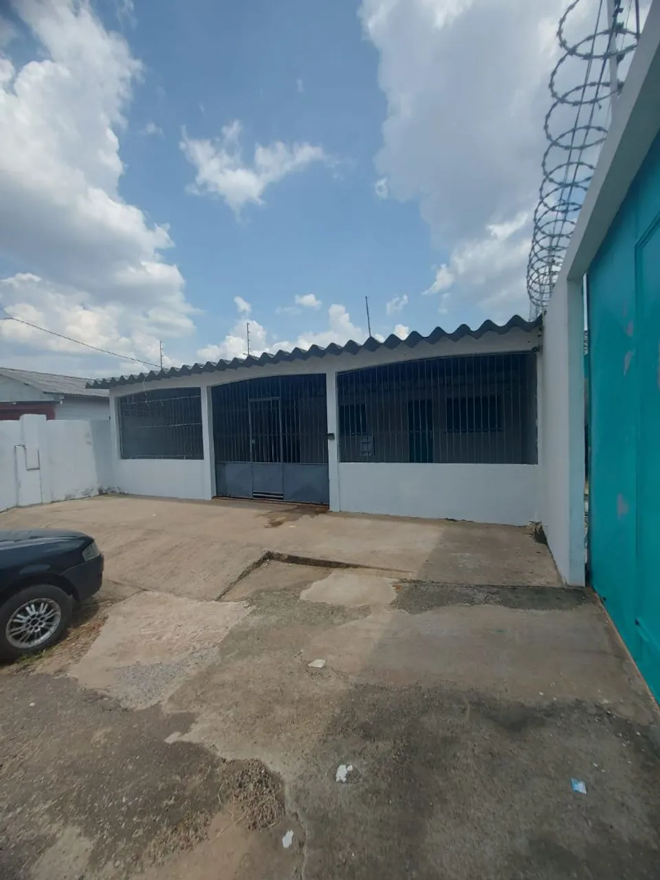 Casa pra alugar no bairro Comara 