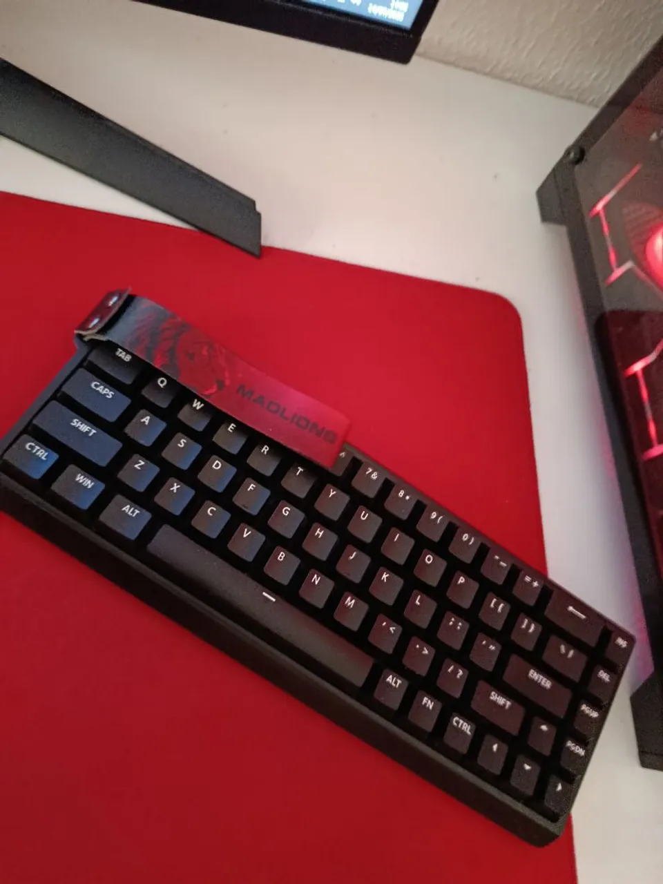 Teclado Mad60He Magnético