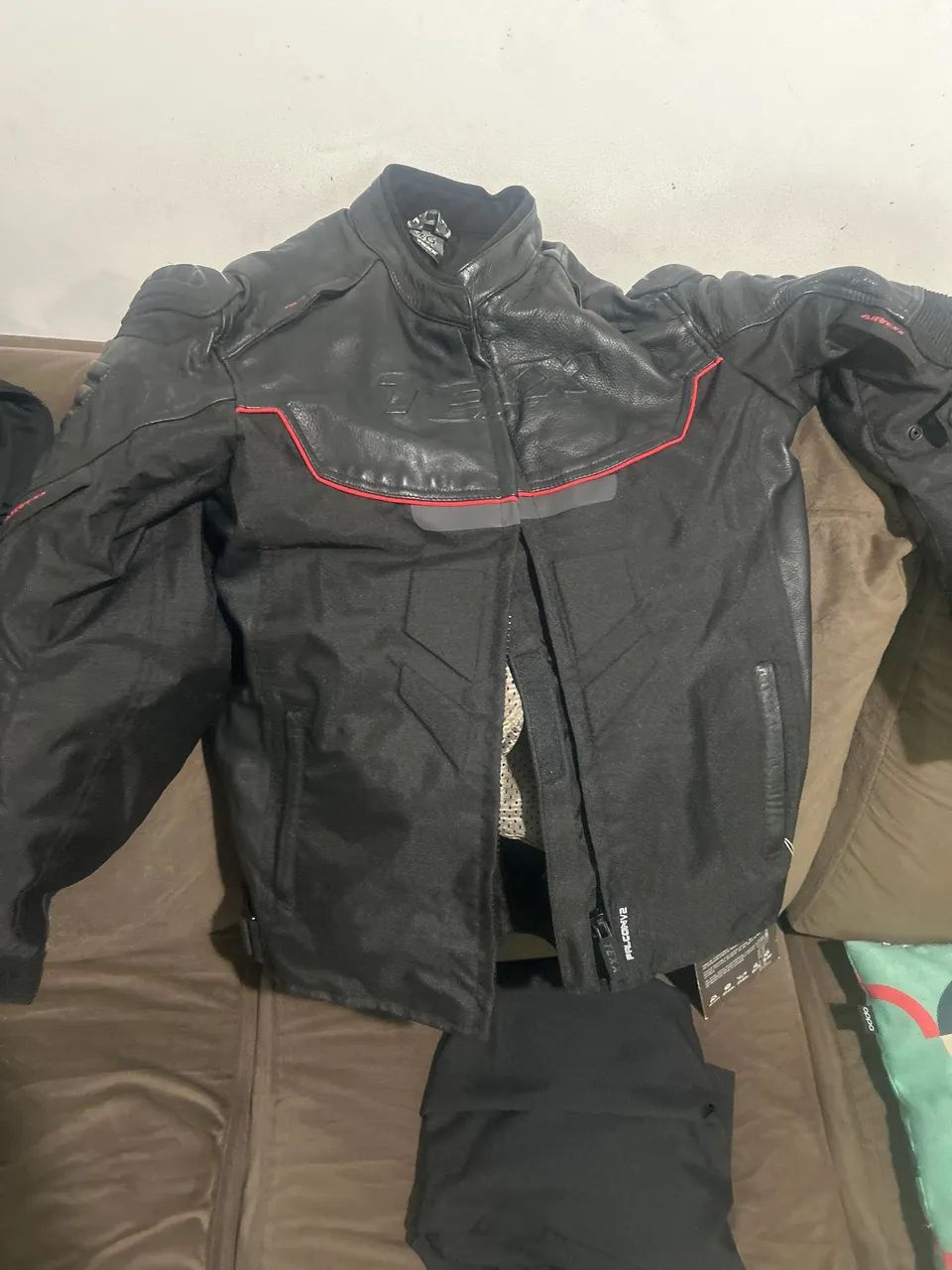 Jaqueta em couro motociclista  - Foto 2