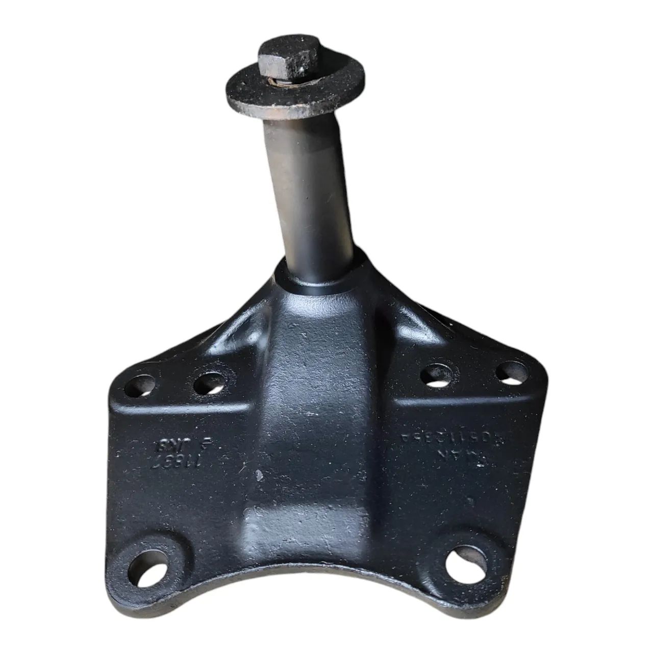 Suporte Mola Traseira Pt. Dianteira Pino 34mm Vw 8150  E1541