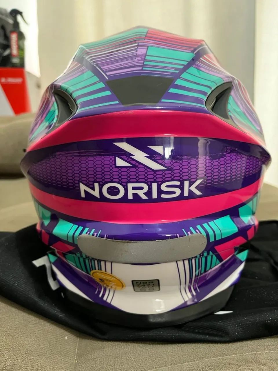 Capacete norisk - tamanho 58 - Foto 2
