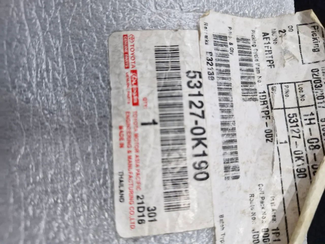 Moldura da grade do Radiador direita Toyota Hilux e Sw4 2016 a