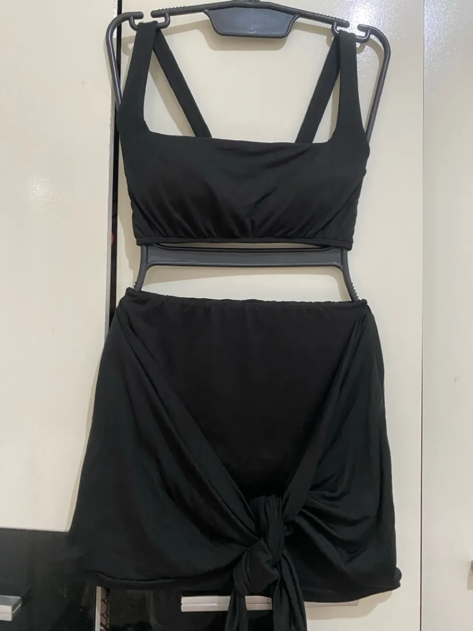Conjunto 2 peças top e saia nó