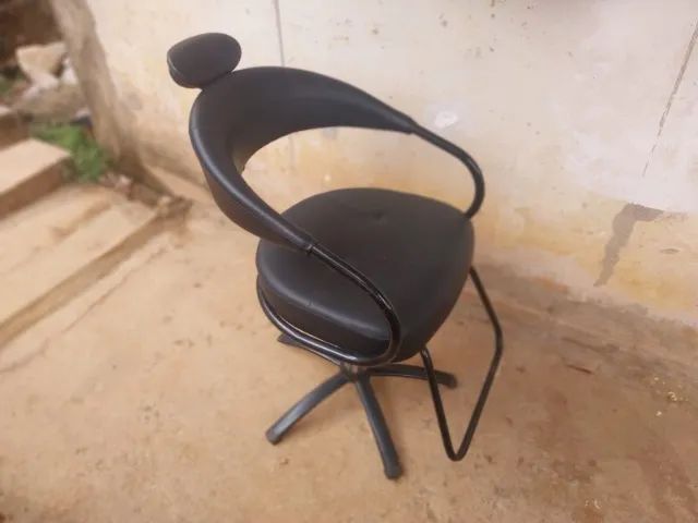 Cadeira de salão, retirada no local. - Foto 3