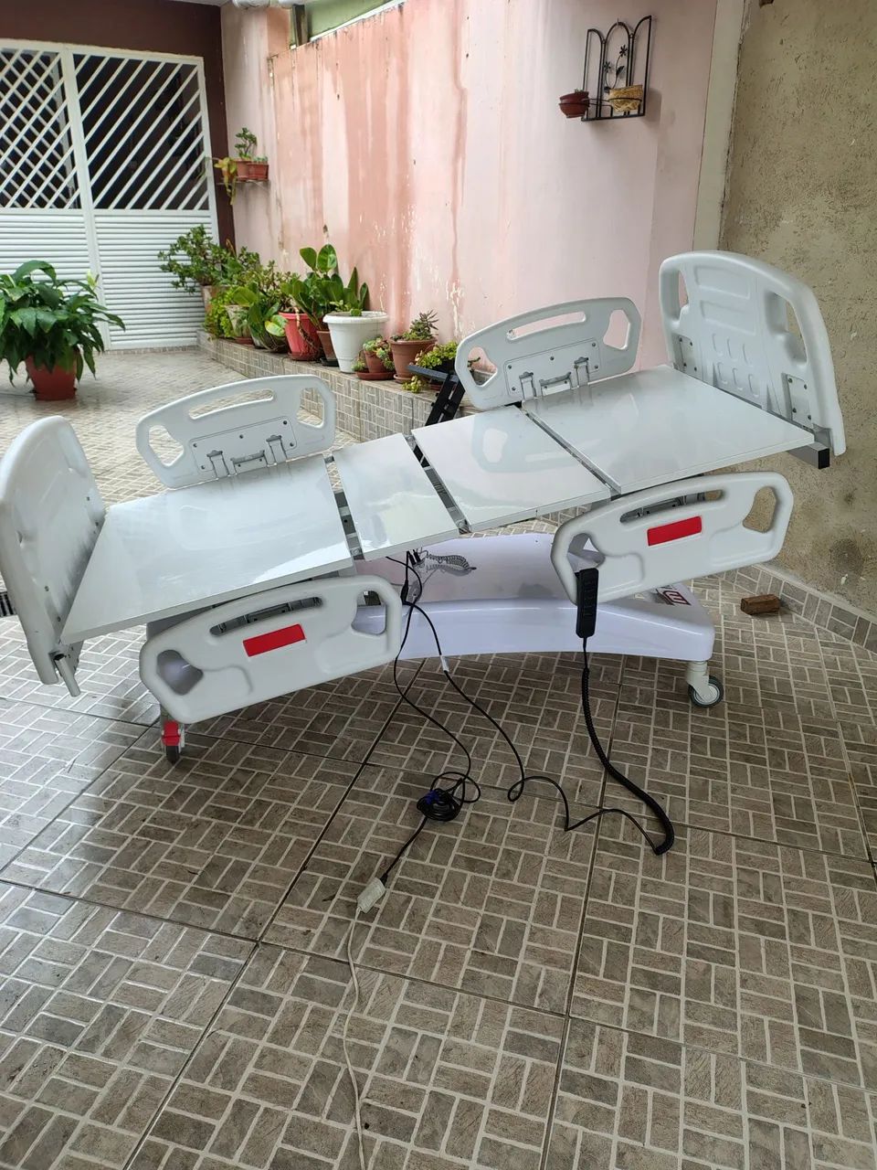 Cama hospitalar elétrica faz todos os movimentos entrego  - Foto 3