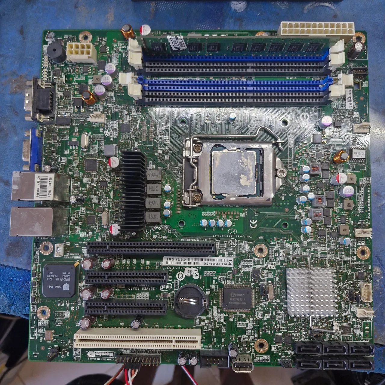 Placa-mãe Intel Servidor S1200BTS