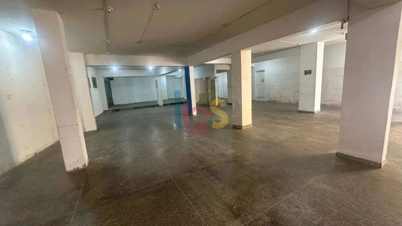 Ponto Comercial com Estacionamento na Avenida Amélia Amado - Foto 4