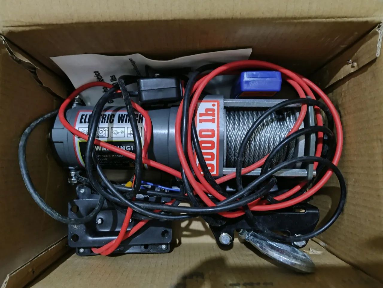 Guincho controle remoto 3.000 lbs novo. 