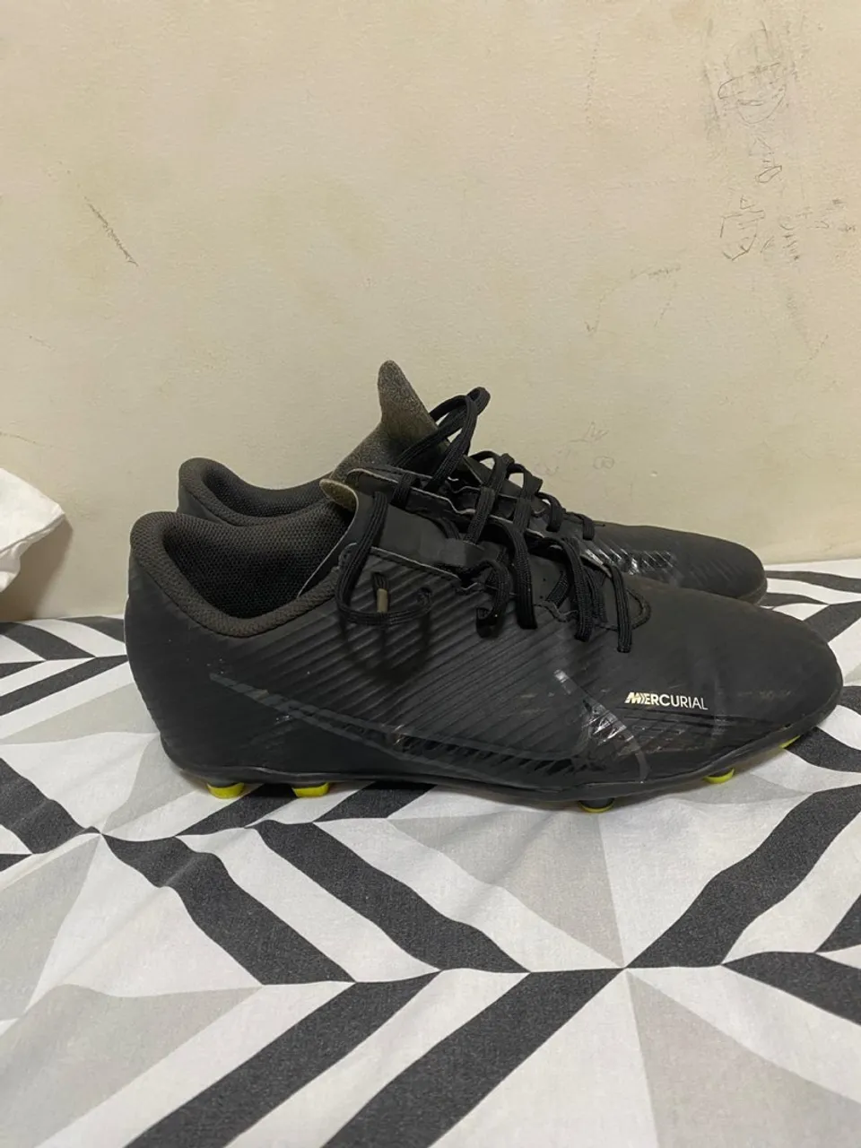 Chuteiras Nike Mercurial - Tamanho 40