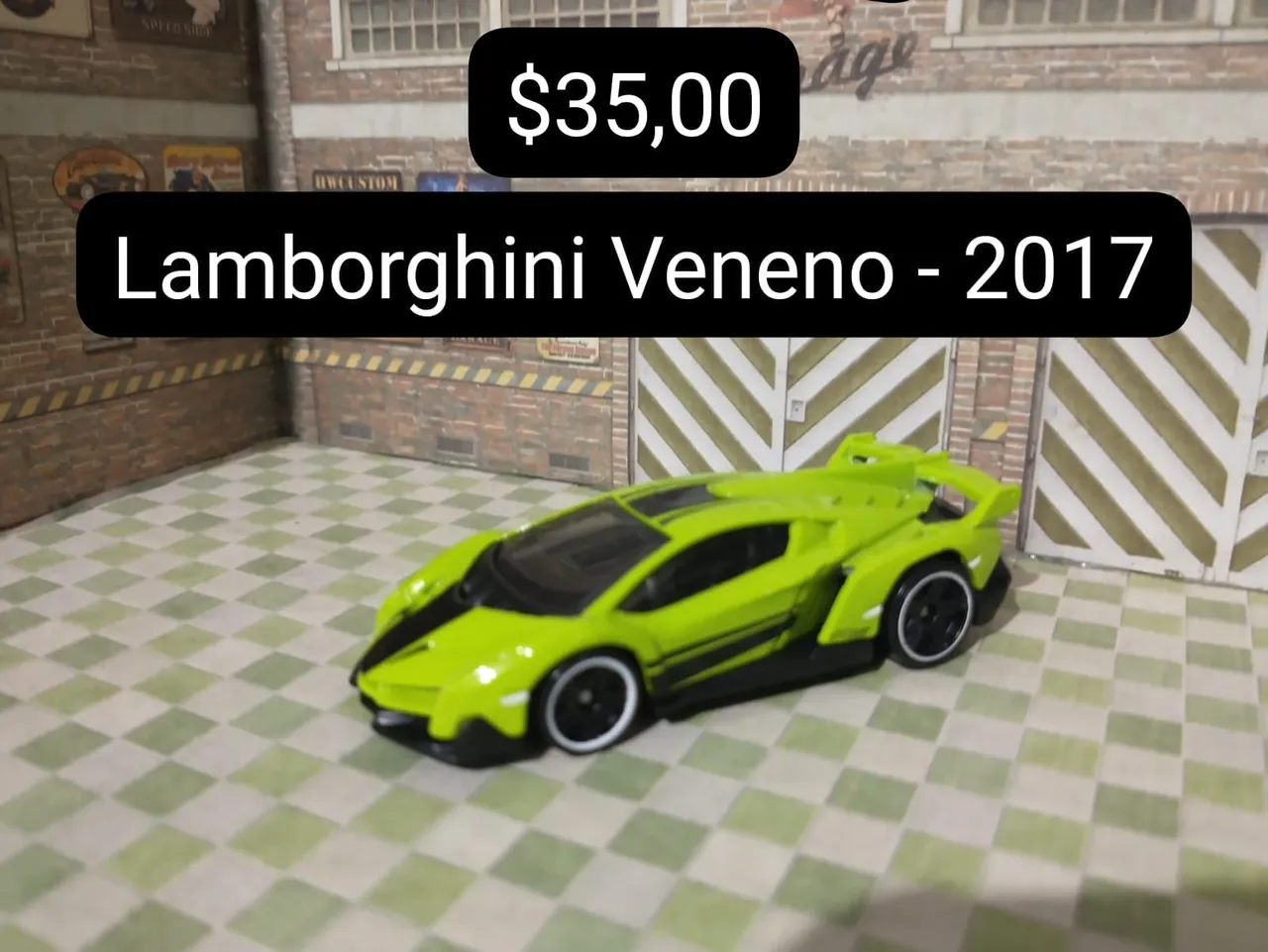 Miniaturas Hotwheels - preços variados