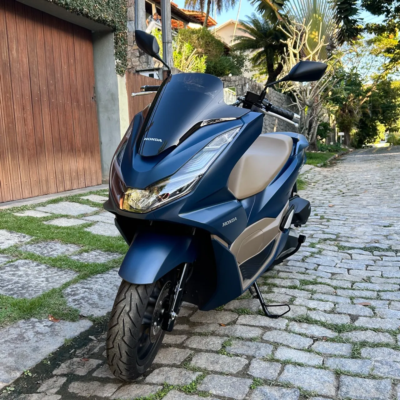 Honda PCX 160 DLX 2024