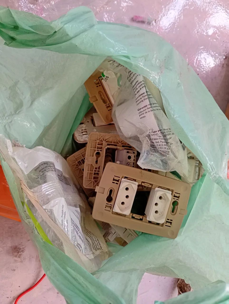 Moldura para aprendiz de eletricista.65137830596737122