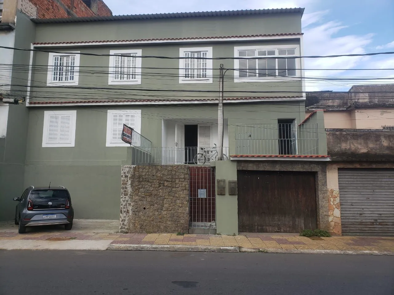 Alugo ou Vendo Casarão entre os bairros Niteroi e Retiro em Volta Redonda-RJ