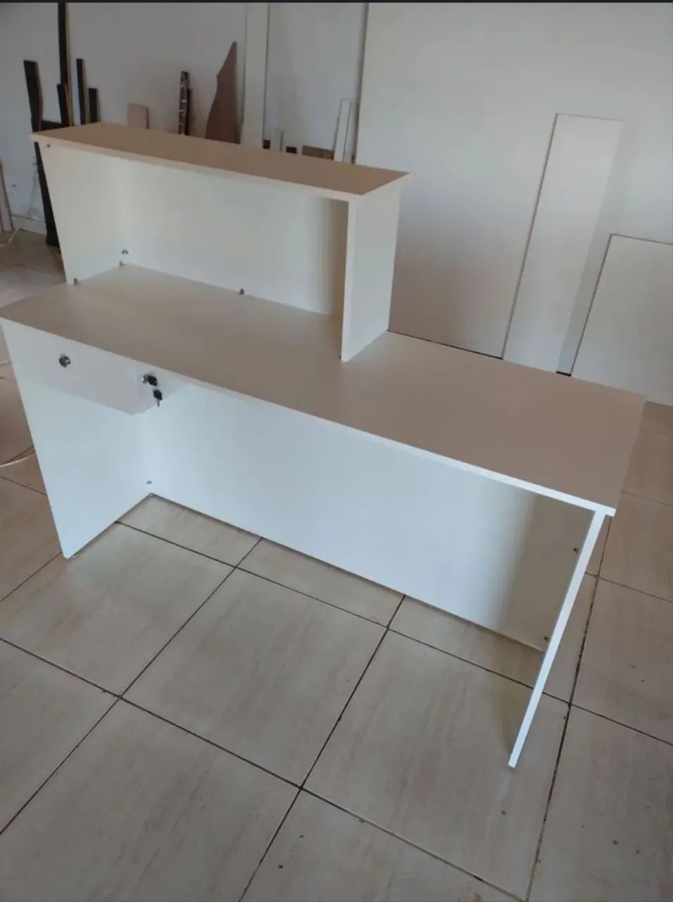 Balcão de atendimento branco/caixa/recepção  - Foto 3