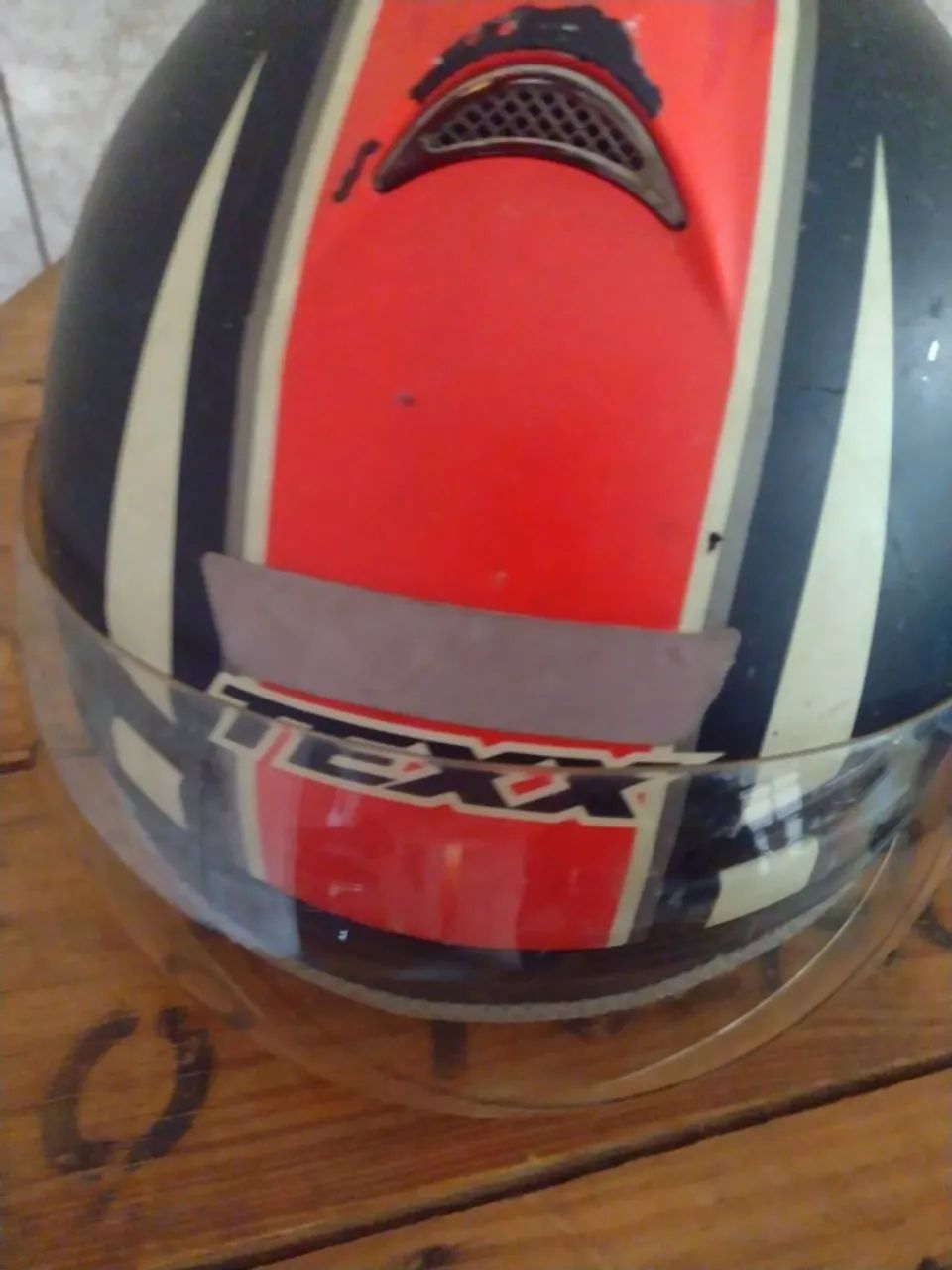 Vende ou troca  capacete 