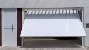 Portão basculante em alumínio automático. Instalado.  - Foto 5