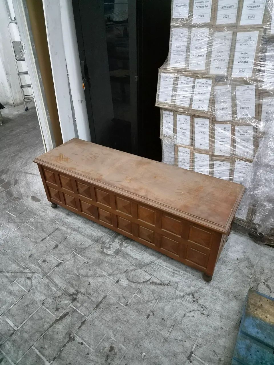 Móveis antigos
