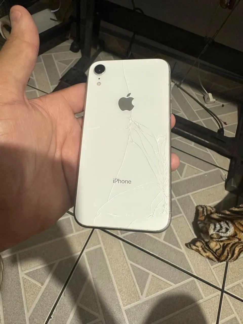 iPhone XR - 128 GB Branco - Foto 2